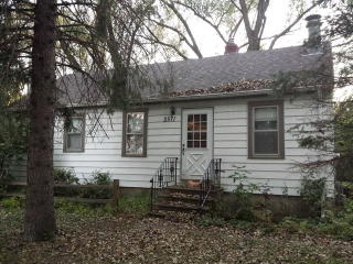 2571 Rice St, Saint Paul, MN 55113-3716