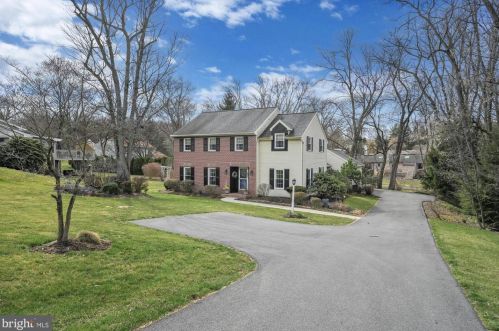 145 Bentley Ln, Lancaster, PA 17603-6224