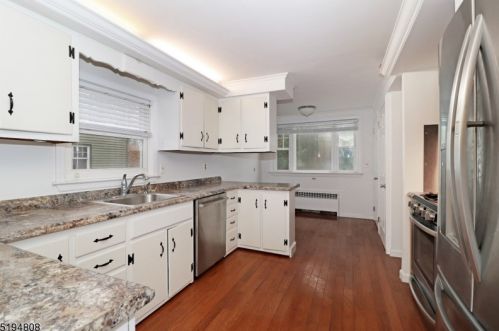 89 Center St, Chatham Township, NJ 07928-2599