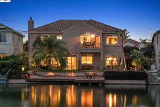 581 Creedon Cir, Alameda, CA 94502-7795