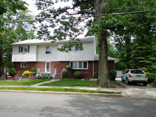 120 Center St, Metuchen, NJ 08840-1302