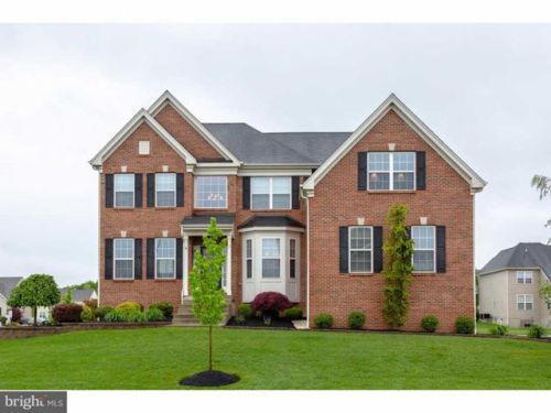 3 Woodfield Dr, Auburn, NJ 08085-1854