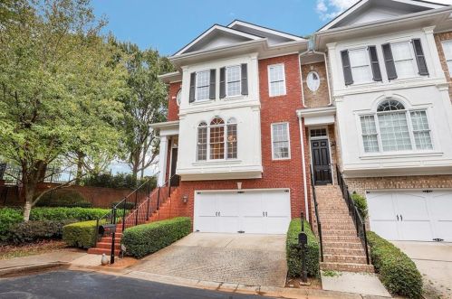 4308 Kingston Gate Cv, Atlanta GA  30341-1042 exterior
