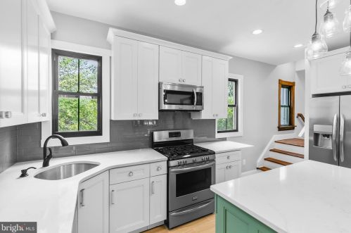 1671 Lawrence Rd, Trenton NJ 08648 exterior