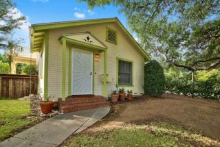 1196 Villa St, Pasadena CA  91106-1138 exterior
