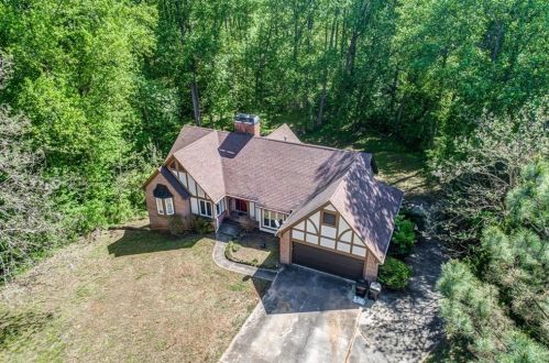 204 Eagles Nest Dr, Holly Springs, GA 30115-2271