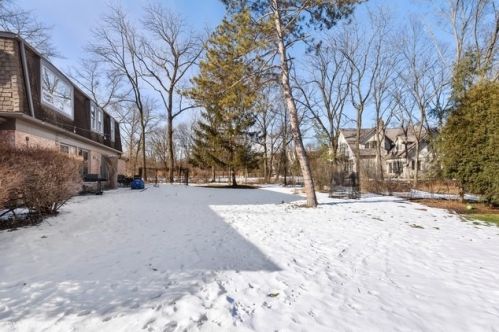200 Mnr Dr, Bannockburn IL  60015-3423 exterior