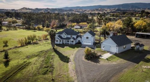 4558 Robinson Rd, Vacaville, CA 95688-9348