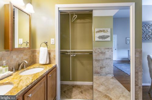 2017 Featherwood St, Silver Spring MD 20904-6643 exterior