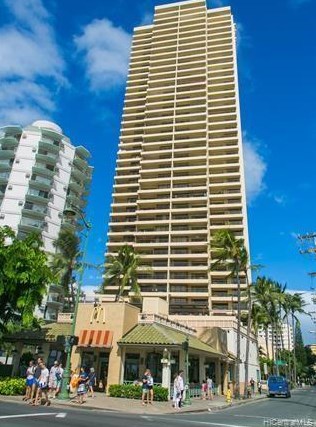 2470 Kalakaua Ave, Honolulu HI  96815-3265 exterior