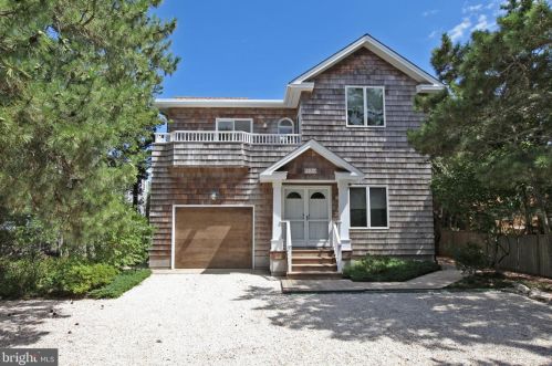2107 Seaview Ave, Barnegat Light, NJ 08006-1572