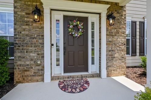 206 Crestmont Way, Holly Springs, GA 30114-8873