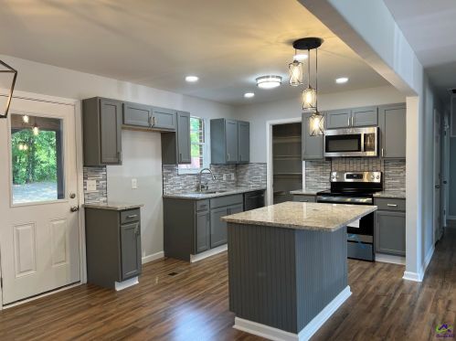120 Hazel Dr, Warner Robins, GA 31088-5610