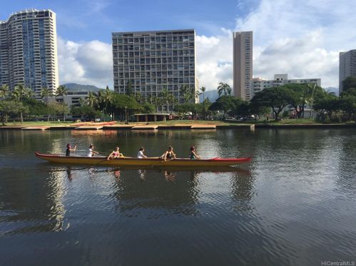 2222 Aloha Dr, Honolulu HI  96815-2844 exterior
