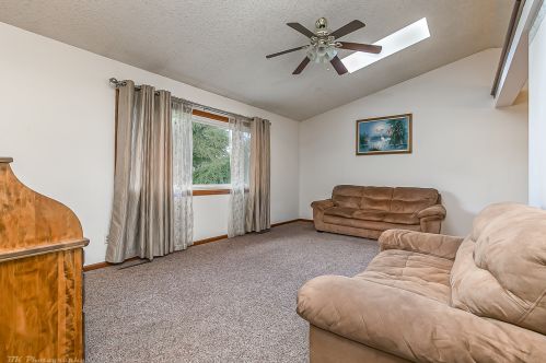 971 Quail Dr, Bradley, IL 60915-1337