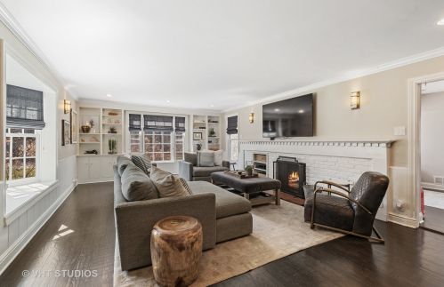 62 Acorn Ln, Highland Park, IL 60035-4302