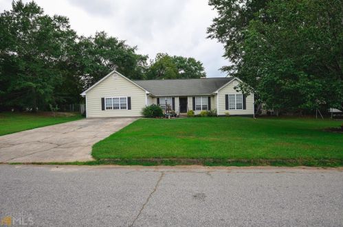 130 Harris Dr, Barnesville, GA 30204-1808