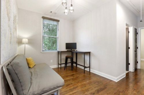 2552 Knox St, Atlanta GA  30317-2830 exterior
