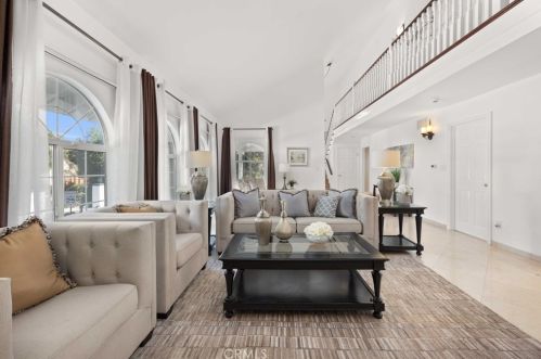 1851 Greenbriar Rd, Glendale CA  91207-1064 exterior