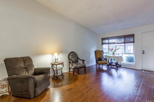 6390 La Mirada Way, Riverside, CA 92504-1831