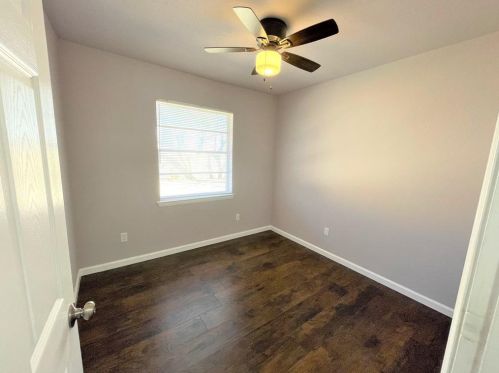 1221 Fairmont St, Irving TX  75062-6653 exterior