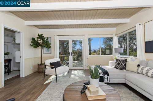 1945 Encima Dr, Concord CA  94519-2207 exterior