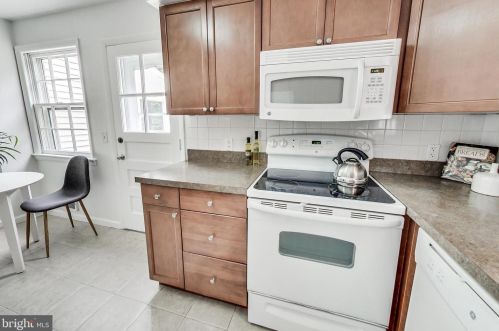 2115 Seminary Rd, Silver Spring MD 20910-1354 exterior