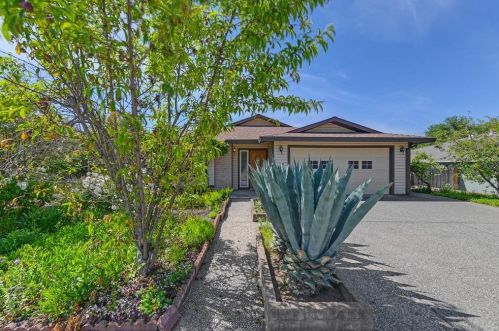 7560 Widgeon Way, Fair Oaks, CA 95628-5731