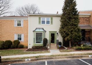 4536 Pinecrest Heights Dr, Annandale, VA 22003-3557