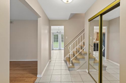 17618 Hawthorne Dr, Country Club Hills, IL 60478-4549