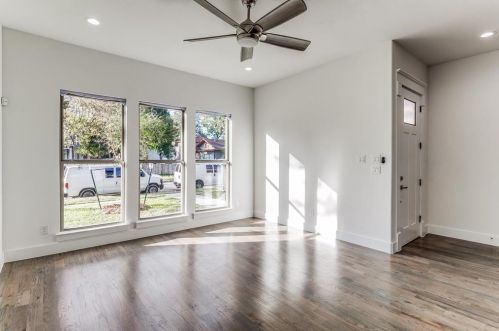 623 9th St, Dallas, TX 75208-2328