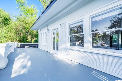 1616 Wabasso Way, Glendale CA  91208-2441 exterior