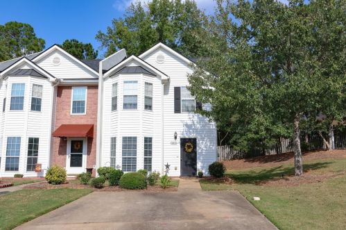 111 Chastain Loop, Newnan, GA 30263-8600