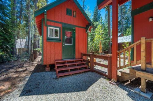 15739 Fir St, Truckee CA  96161-3705 exterior