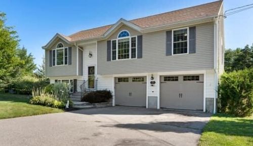 48 Old Pine Hill Rd, Berwick, ME 03901-2719