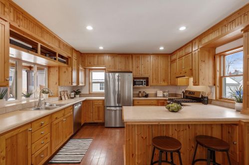 665 Bidwell St, Saint Paul MN  55107-3638 exterior