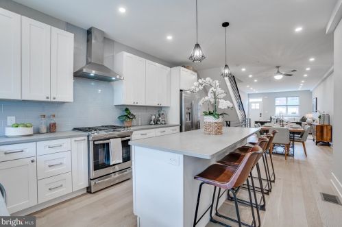 517 Mckean St, Philadelphia PA  19148-2530 exterior