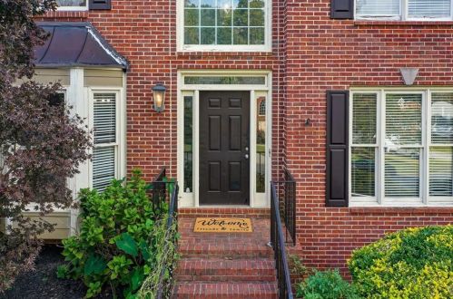 2865 Carmain Dr, Marietta, GA 30064-5122