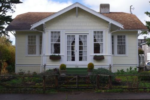 520 Downing St, Jewell, OR 97138-5619