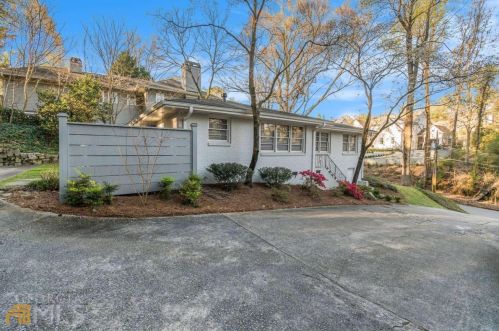 4011 Arden Way, Atlanta GA  30342-3954 exterior