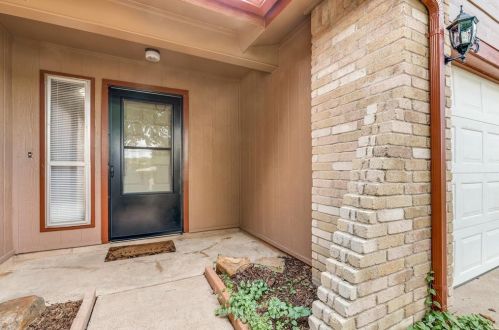 7225 Cleburne Rd, Fort Worth, TX 76133-6850