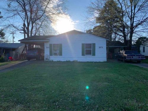 201 Alamo St, Lone Star, TX 75668-2217