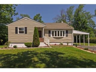 210 Rivercrest Dr, Piscataway, NJ 08854-4634