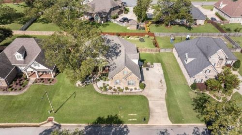 107 Stacy Ln, Warner Robins, GA 31088-1174