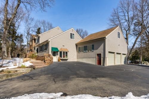 216 Boonton Ave, Kinnelon, NJ 07405-3231
