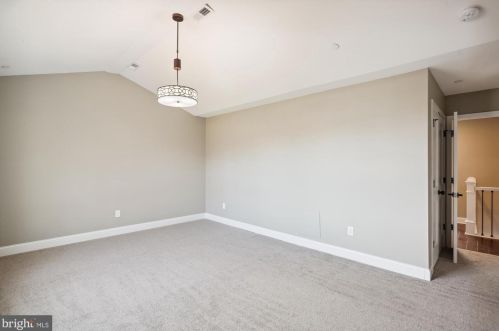 6615 Gude Ave, Silver Spring MD 20912-4827 exterior