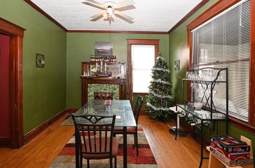 2249 Flora St, Cincinnati OH  45219-1265 exterior