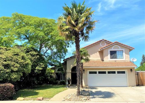 270 Woodstock Cir, Vacaville, CA 95687-3317