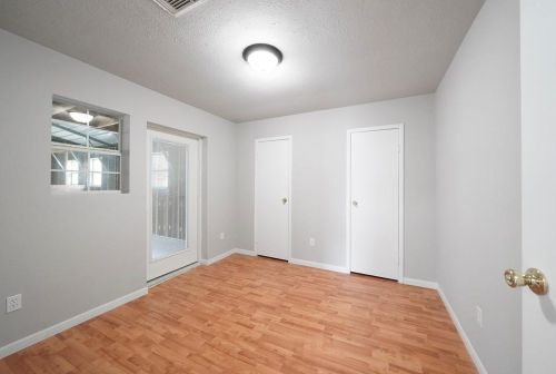 205 Bert St, Angleton TX 77515-5274 exterior