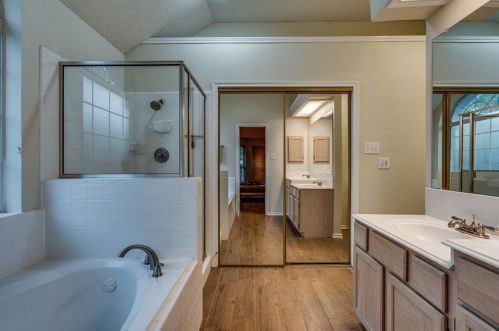 7624 Arbor Ridge Ct, Fort Worth TX  76112-4535 exterior